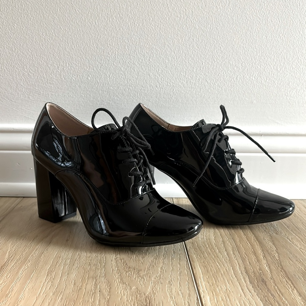 Calvin Klein Patton, leather Oxford booties. ￼ 3 1/2 inch chunk heel. Size 8.